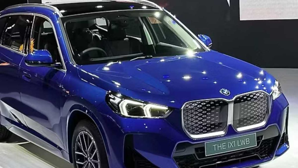 BMW iX1