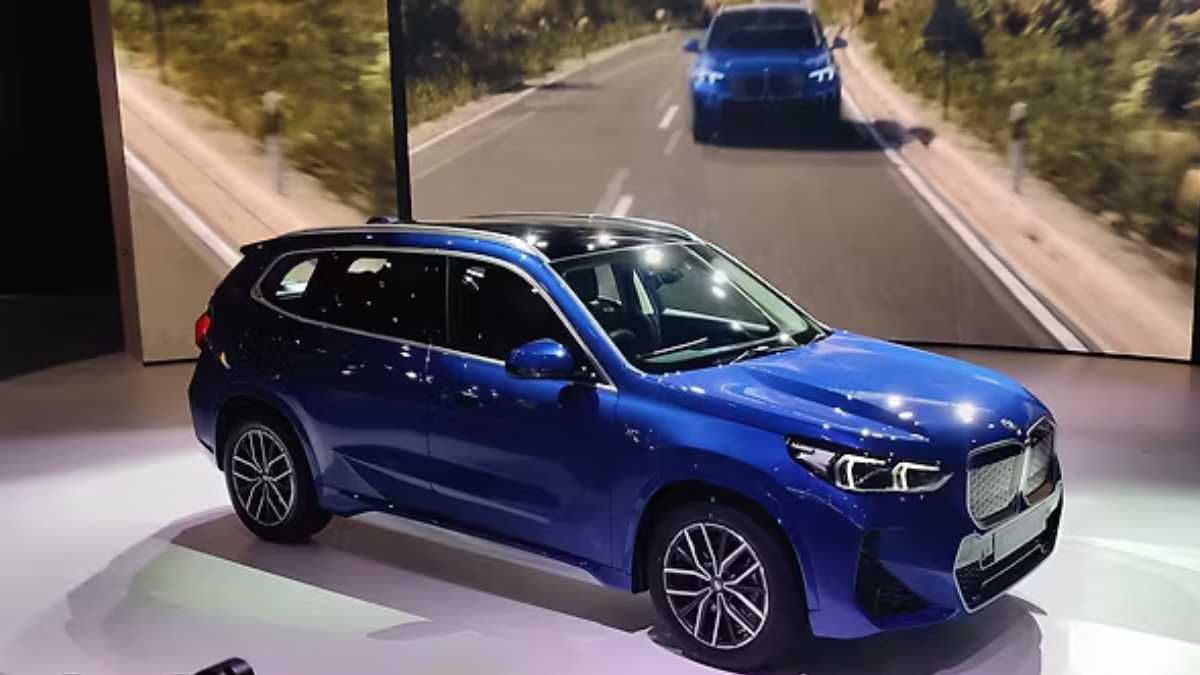 BMW iX1