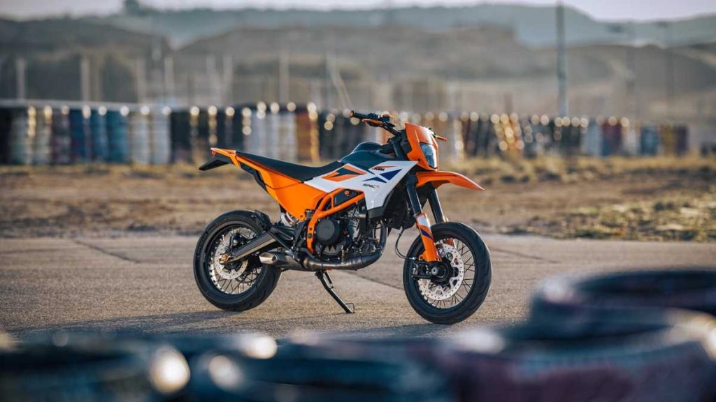 KTM 390 SMC R