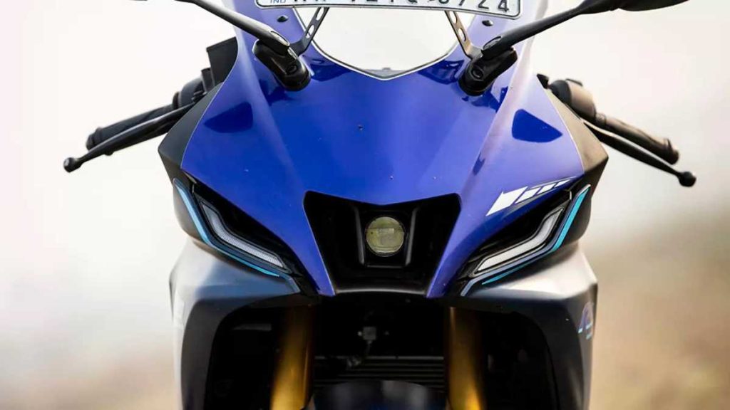 Yamaha R15 V4